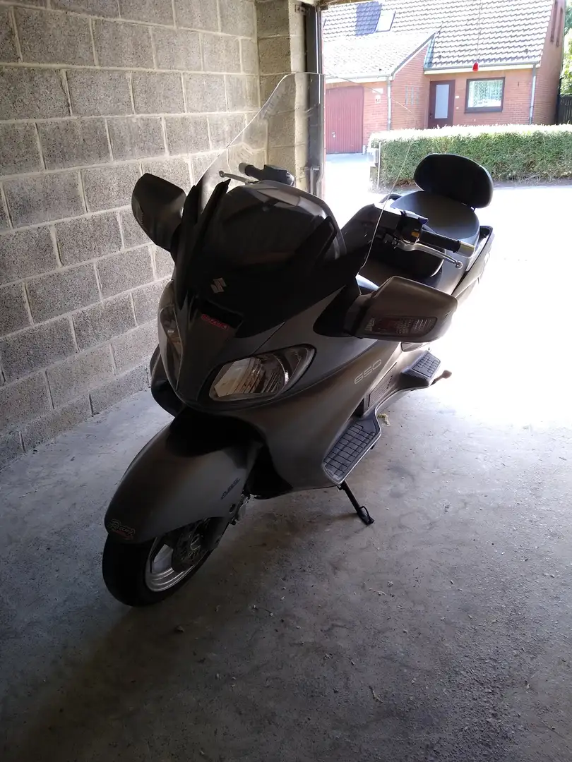 Suzuki Burgman 650 Gris - 2