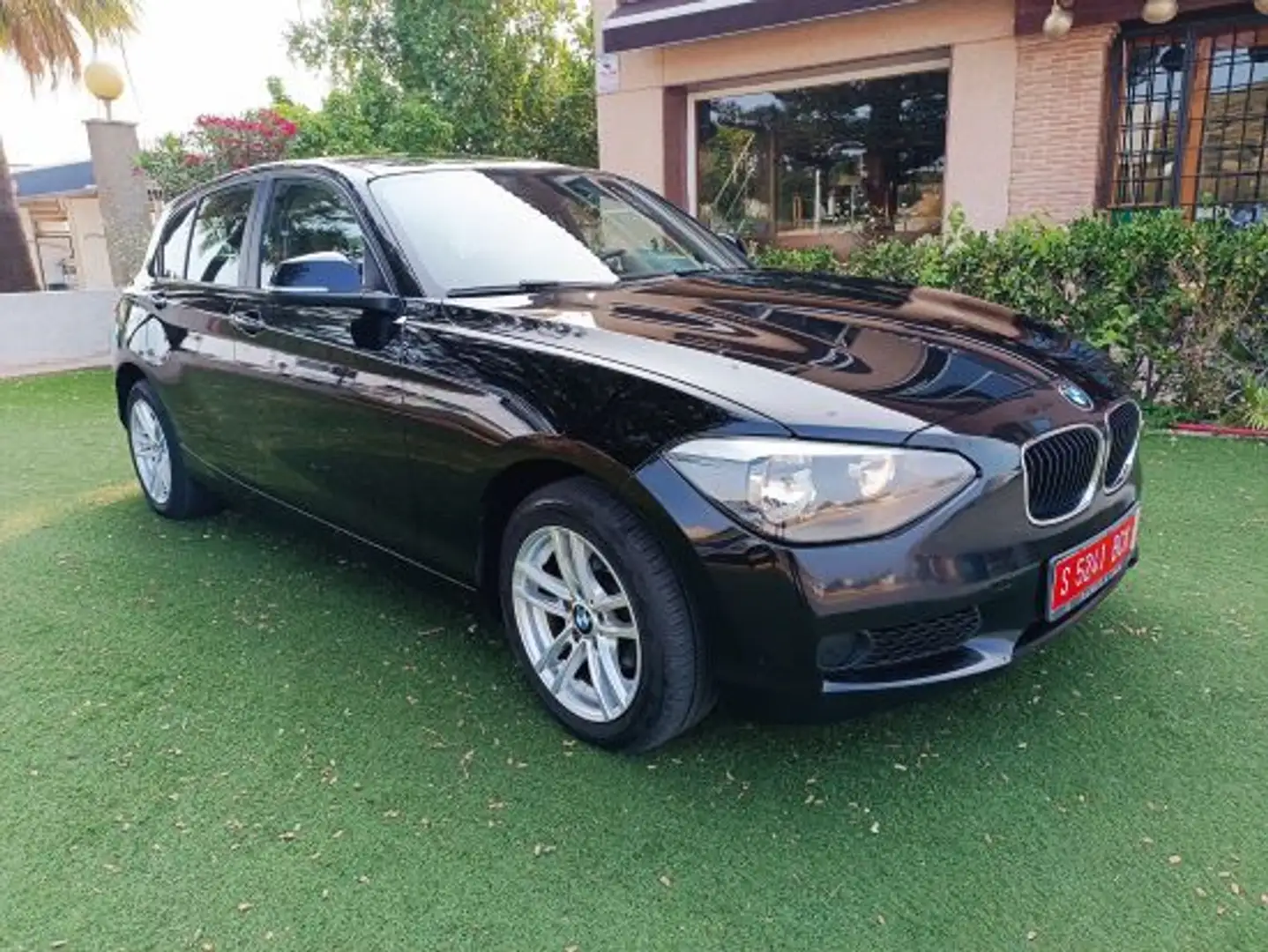 BMW 116 116d Efficient Dynamics Edition Sport Negro - 2