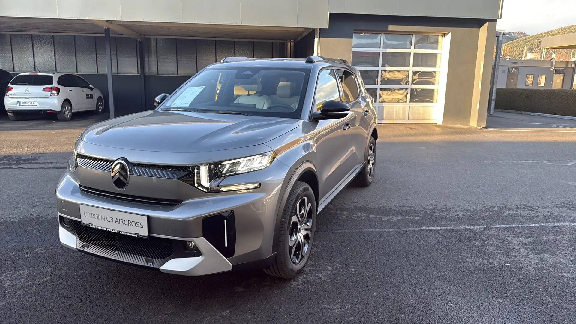 Citroen C3 Aircross Turbo 100 PLUS Grau - 2
