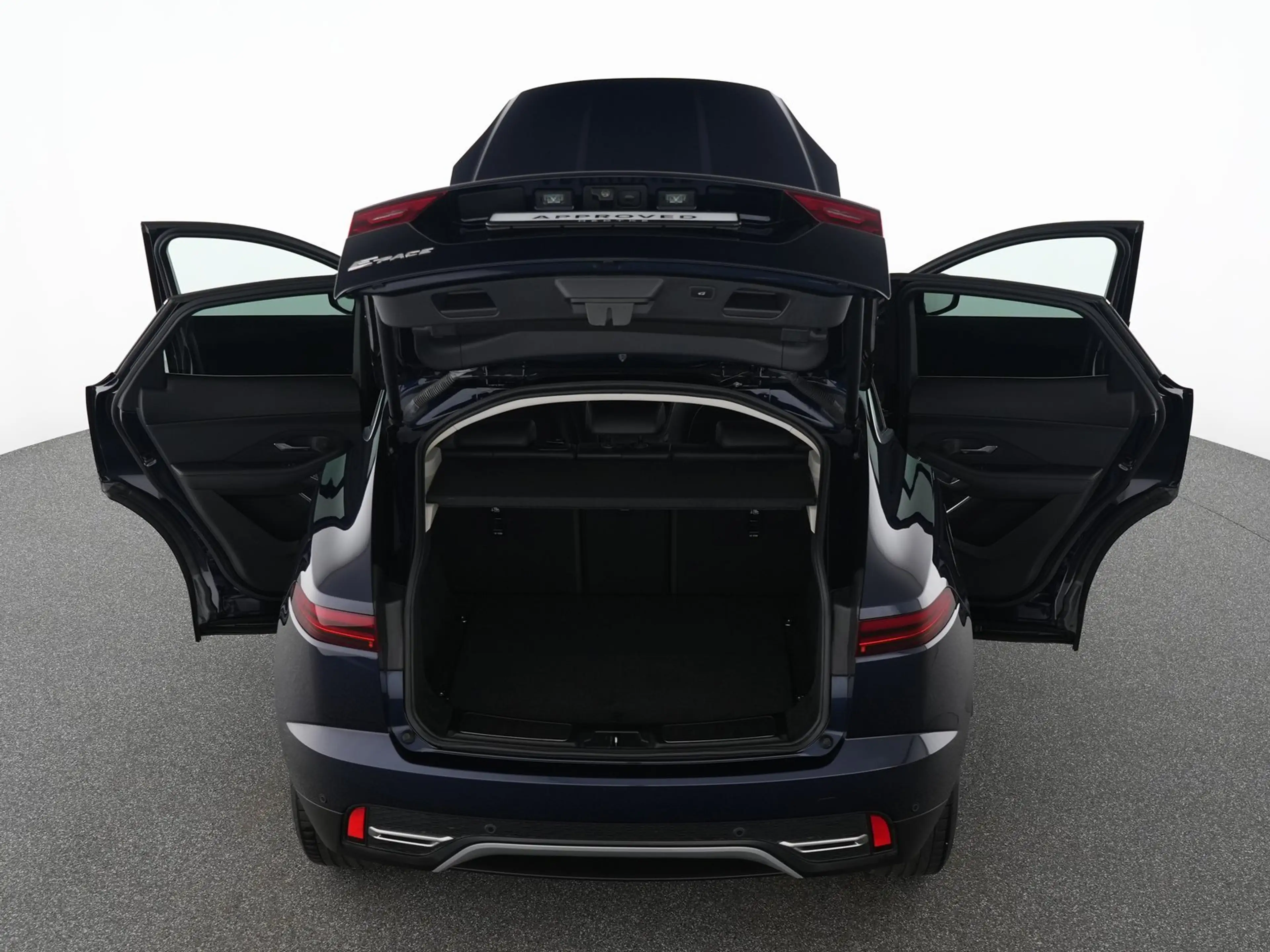 Jaguar E-Pace E-PACE D165 AWD SE — photo 14