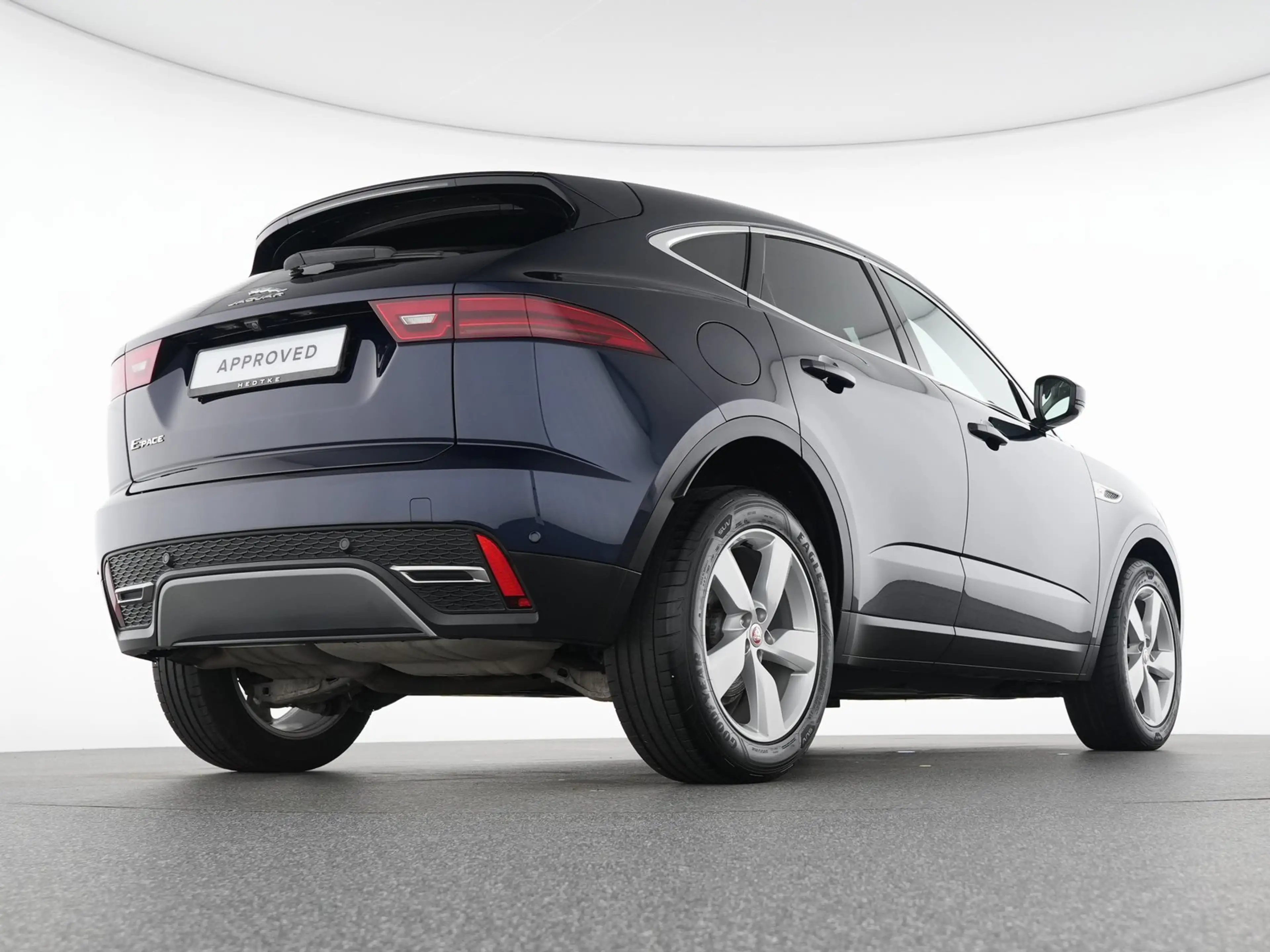 Jaguar E-Pace E-PACE D165 AWD SE — photo 8