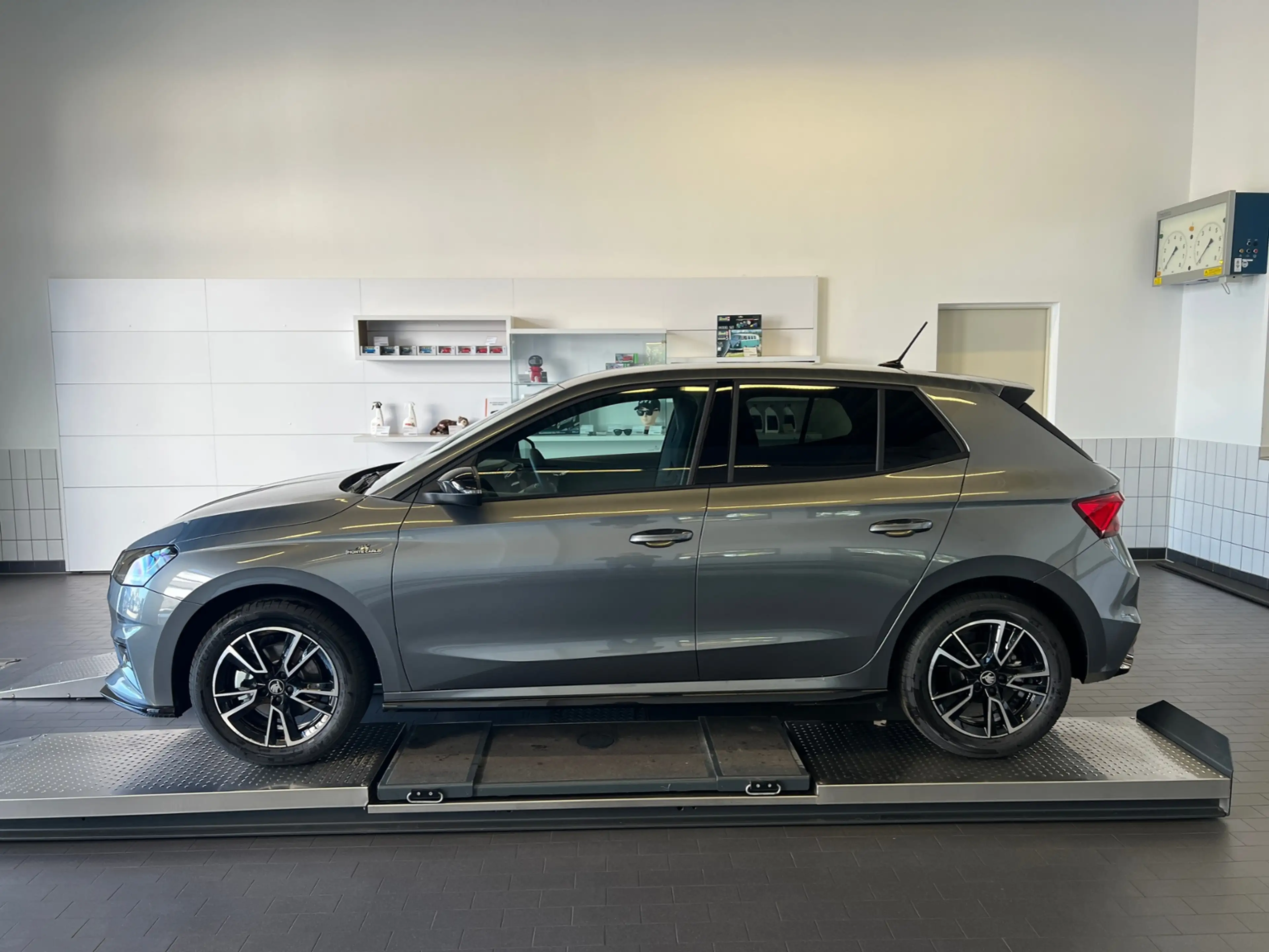Skoda Fabia Monte Carlo 1.0 TSI DSG *LED, SmartLInk, Kamera, — photo 3