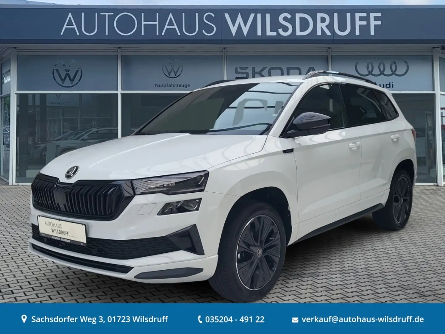 Skoda Karoq 1.5 TSi Sportline Matrix AHK Ladeboden Weiß - 1