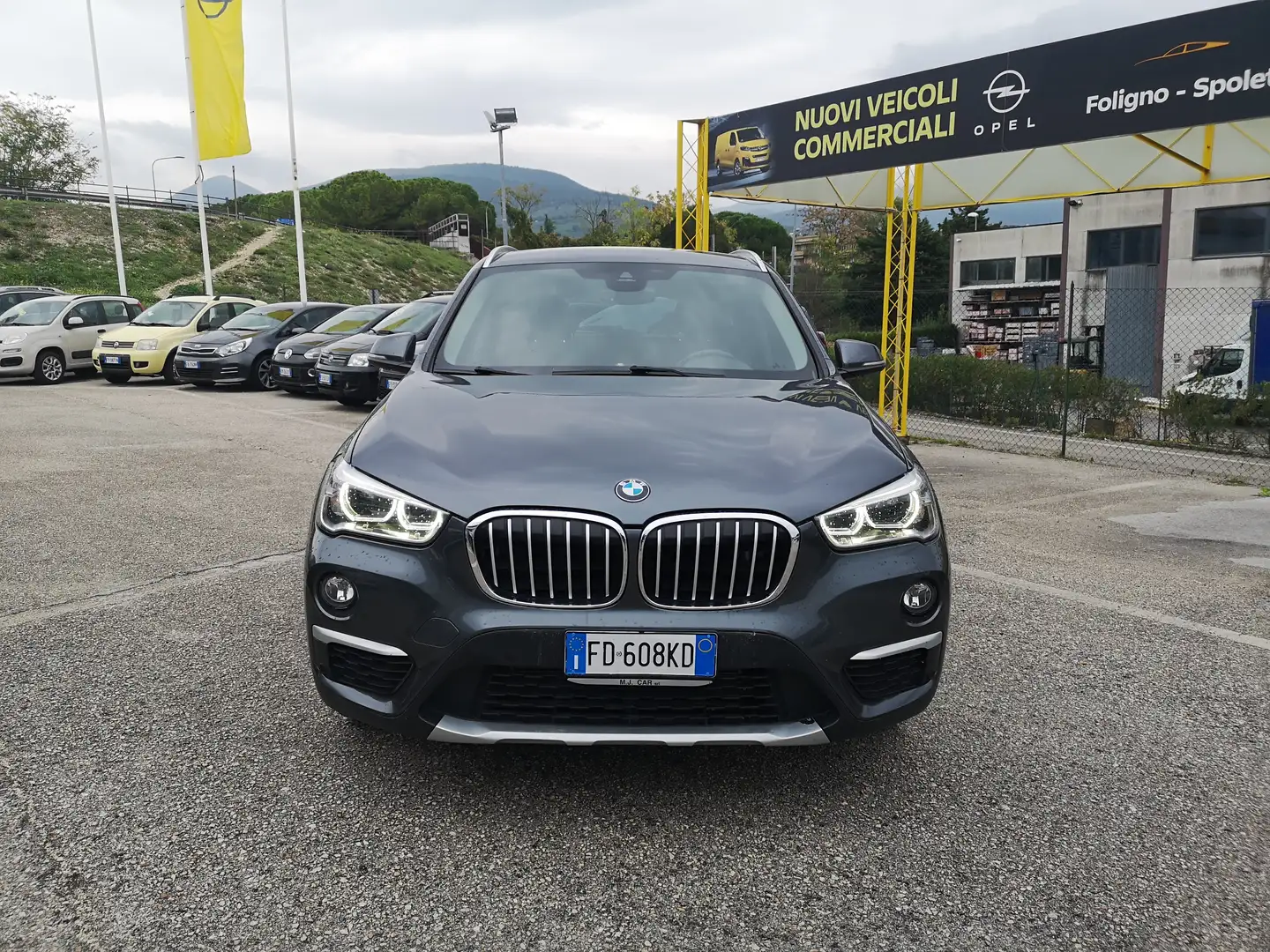 BMW X1 xDrive20d xLine 190CV Automatica 4wd Grigio - 2