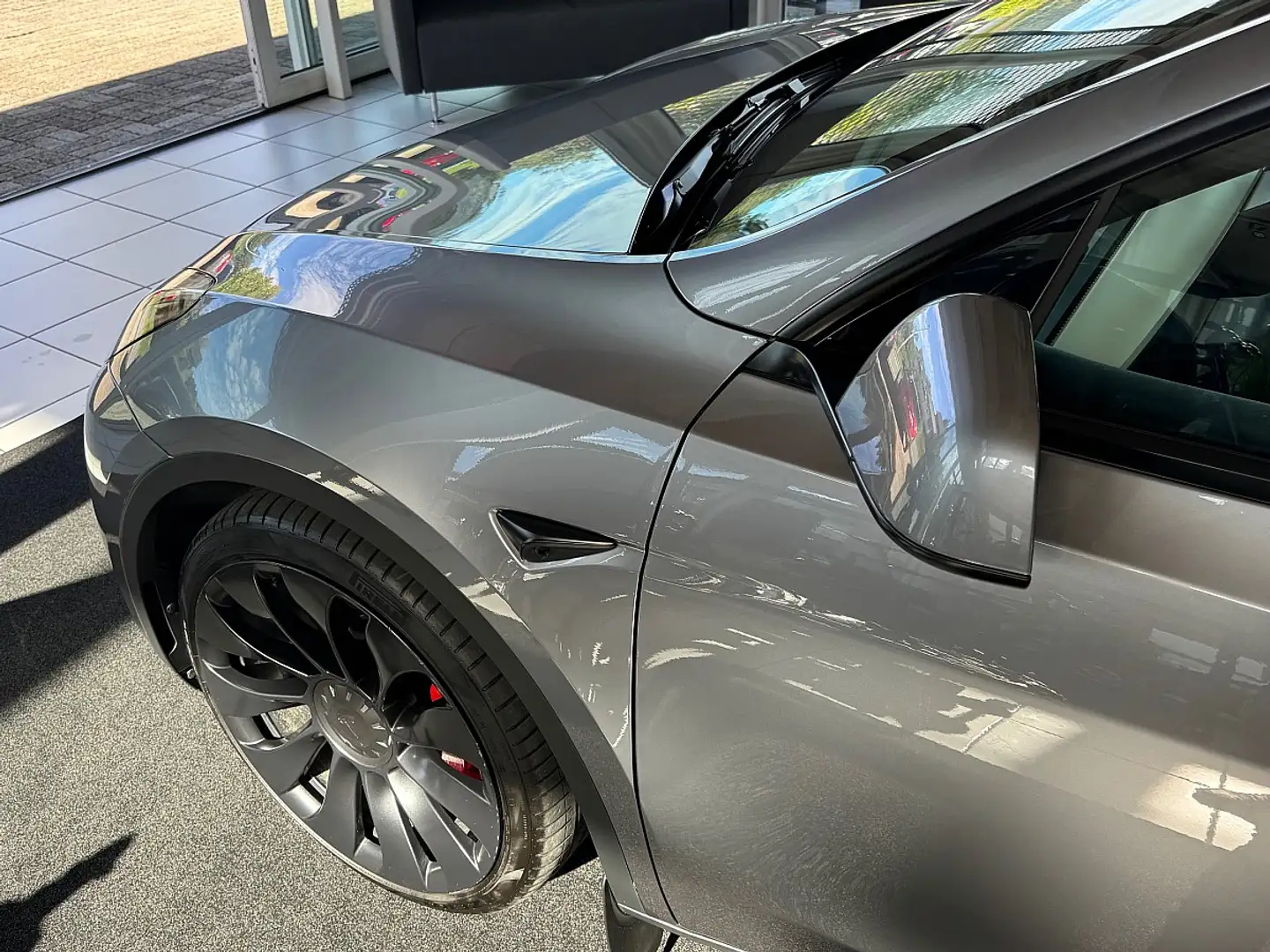 Tesla Model Y Performance *HW4* *Gratis Laden* Gris - 2