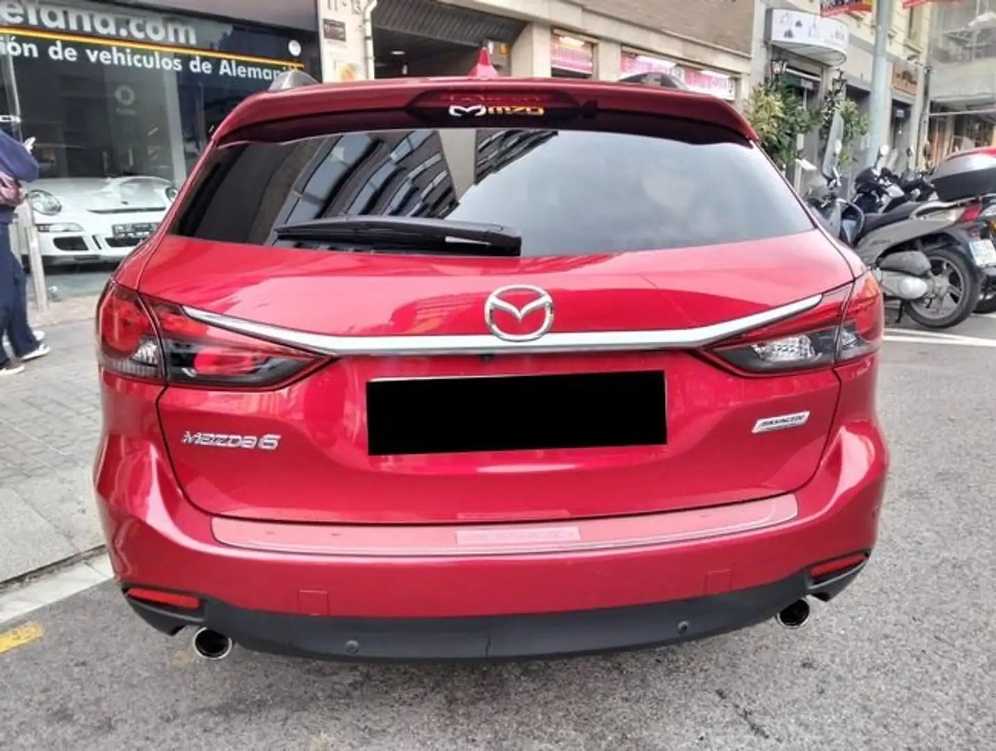 Mazda 3 Wagon Luxury 2.5 SKYACTIV-G 192 CV Aut. Rojo - 2