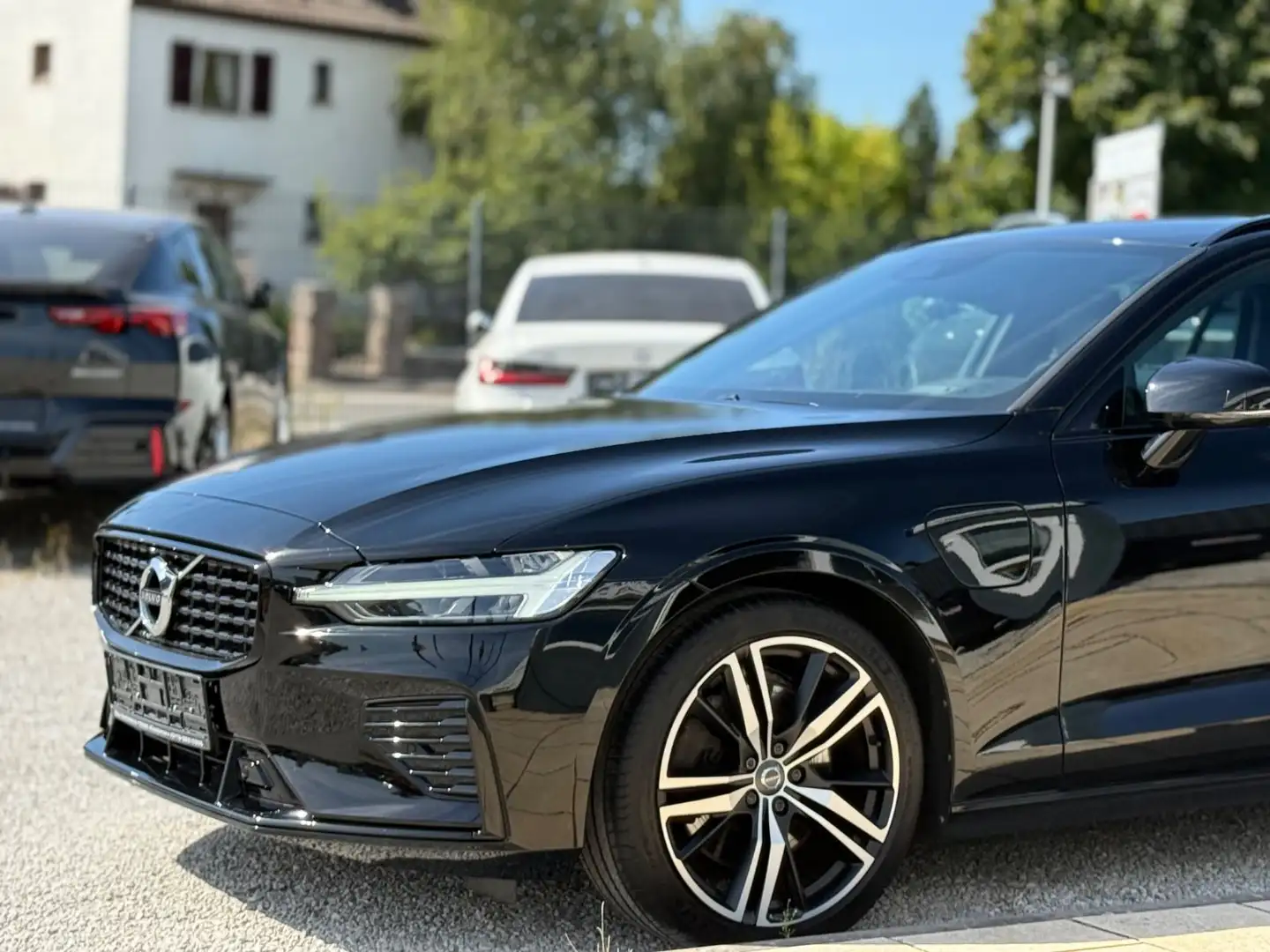 Volvo V60 T8 R Design Recharge AWD RFK 19 Zoll Memory Schwarz - 2