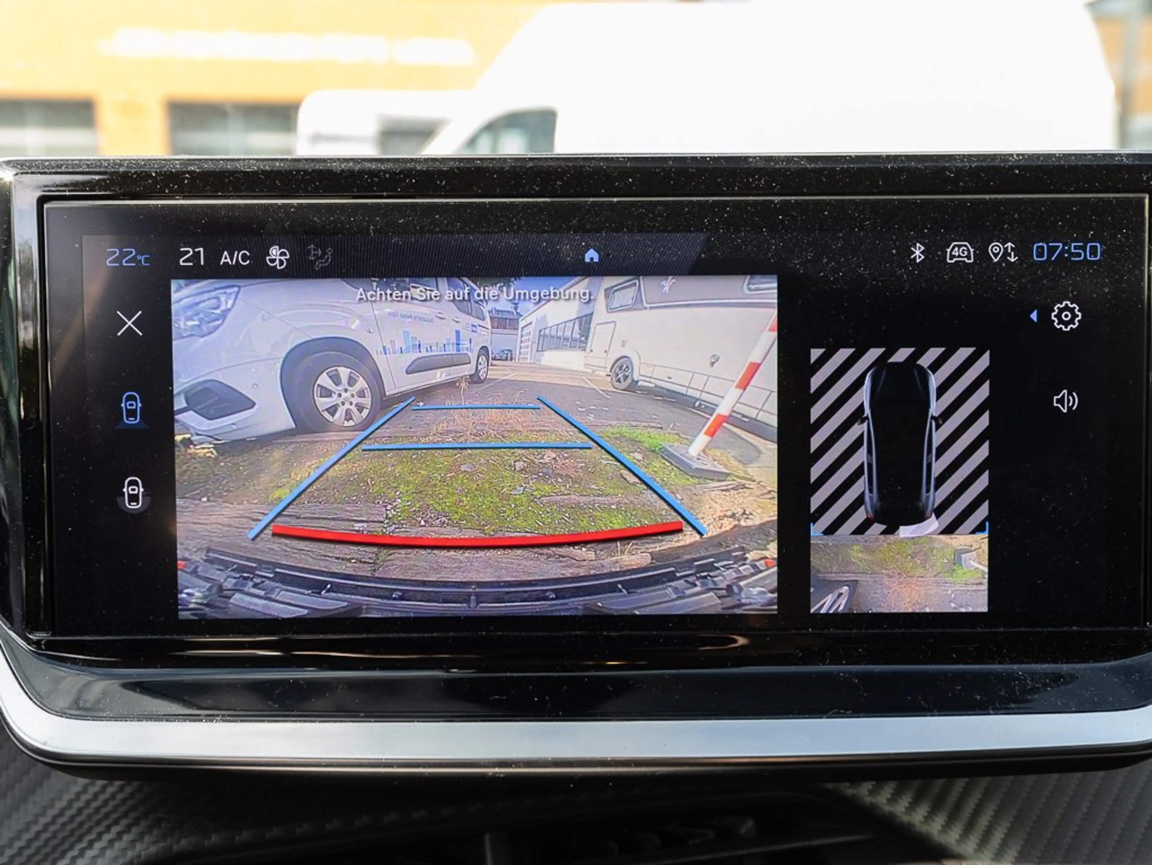 Peugeot 208 Allure +RFK+PDC+SHZ+CARPLAY+VZE+eFK+DAB+BT+ — photo 9