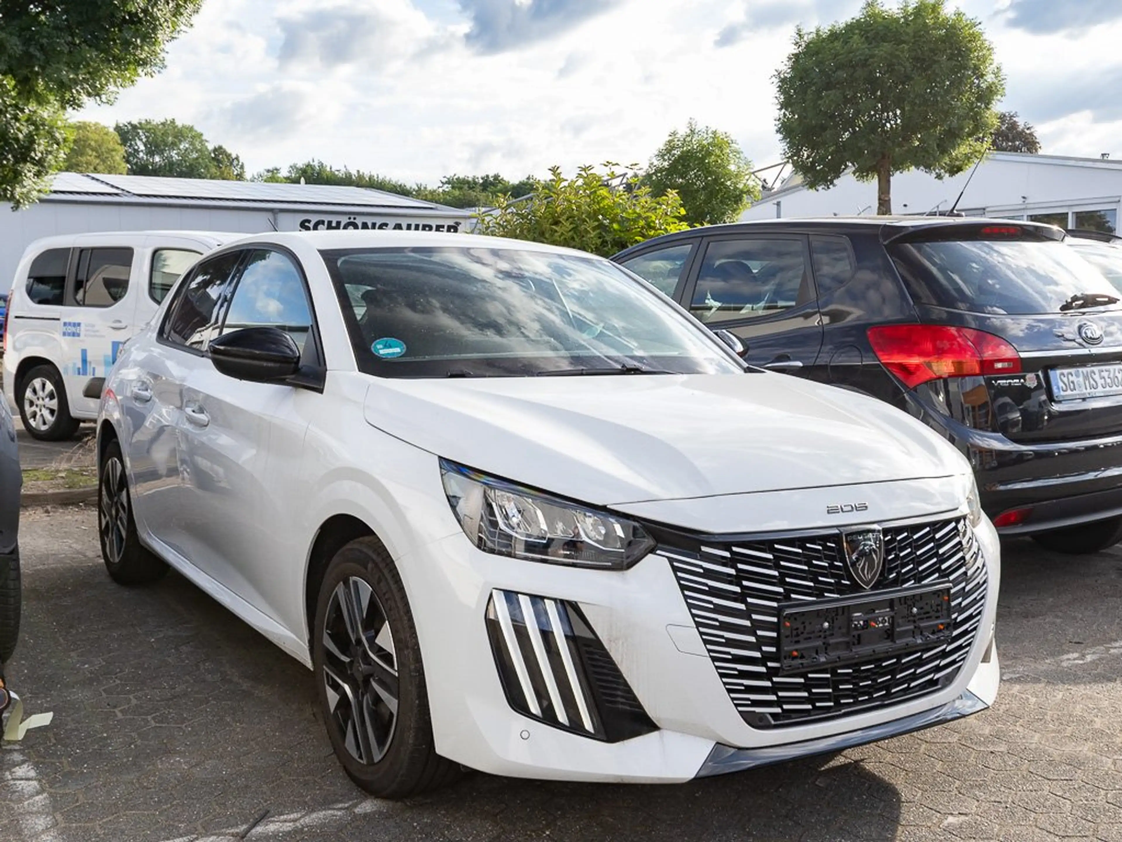 Peugeot 208 Allure +RFK+PDC+SHZ+CARPLAY+VZE+eFK+DAB+BT+ — photo 4