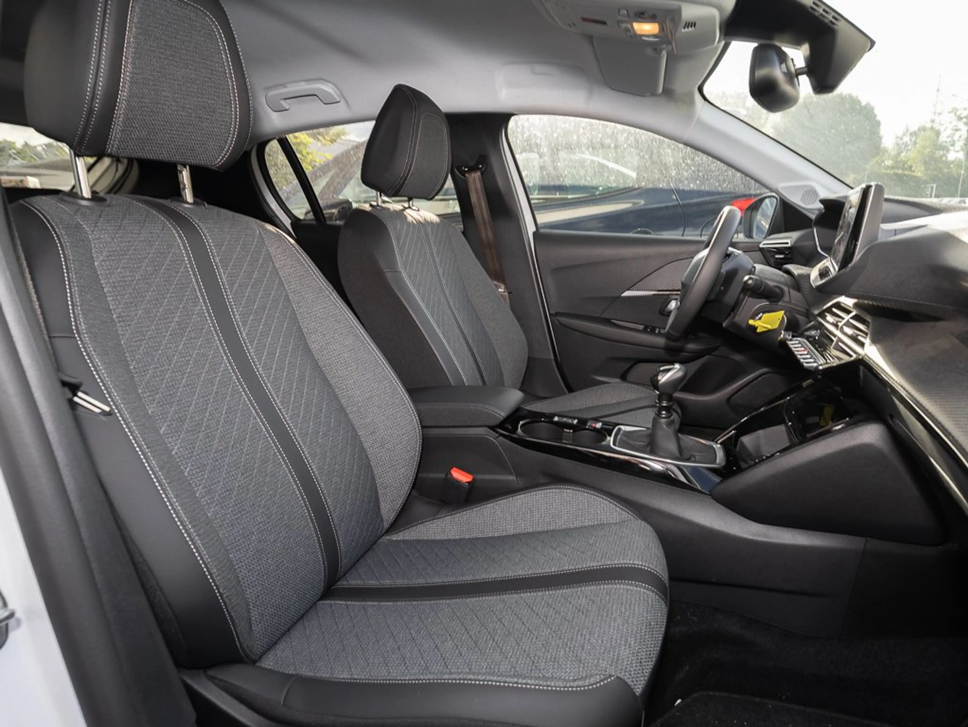 Peugeot 208 Allure +RFK+PDC+SHZ+CARPLAY+VZE+eFK+DAB+BT+ — photo 11