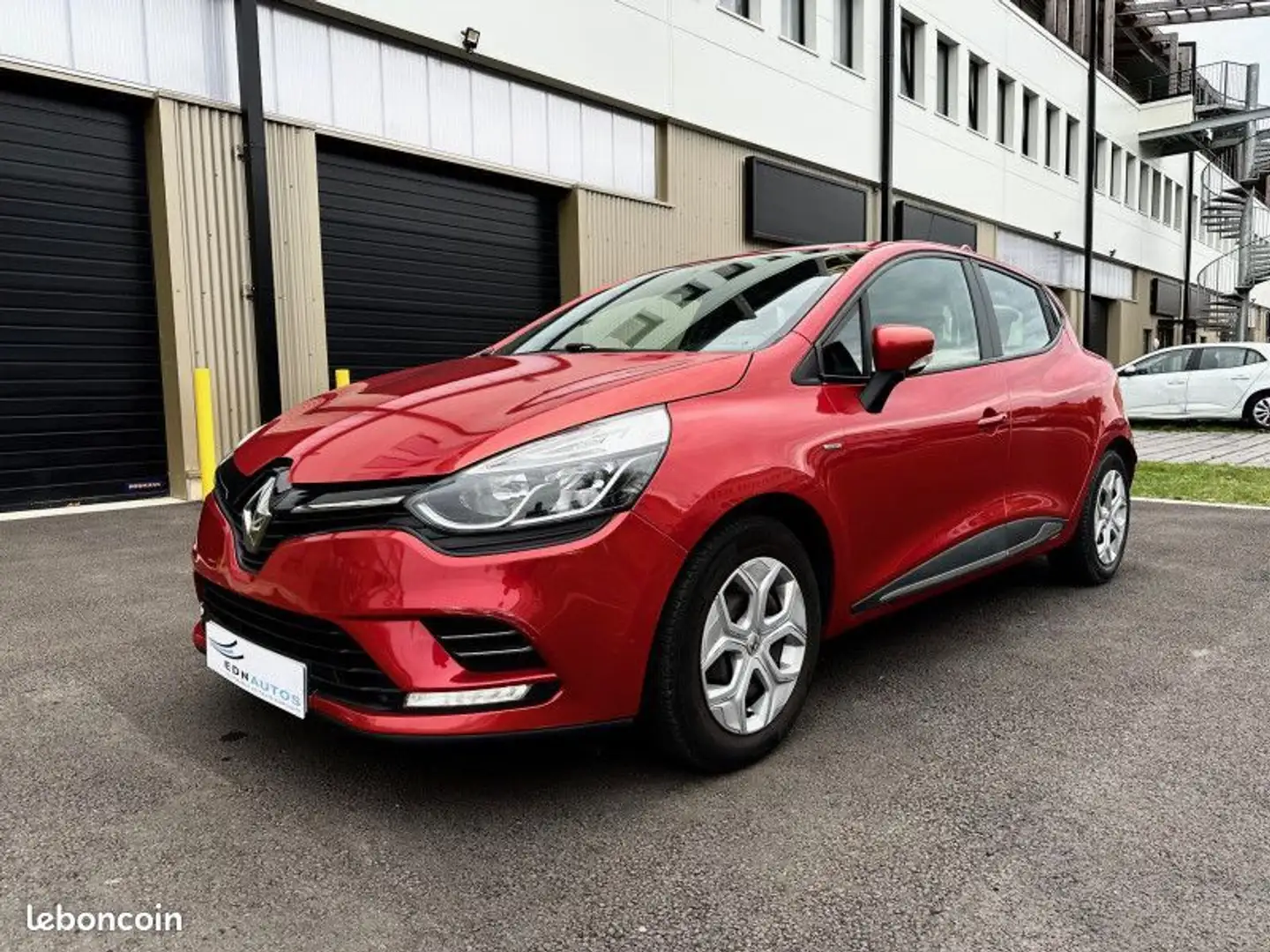 Renault Clio IV 1.2 16V 75CH TREND 5P Rot - 1