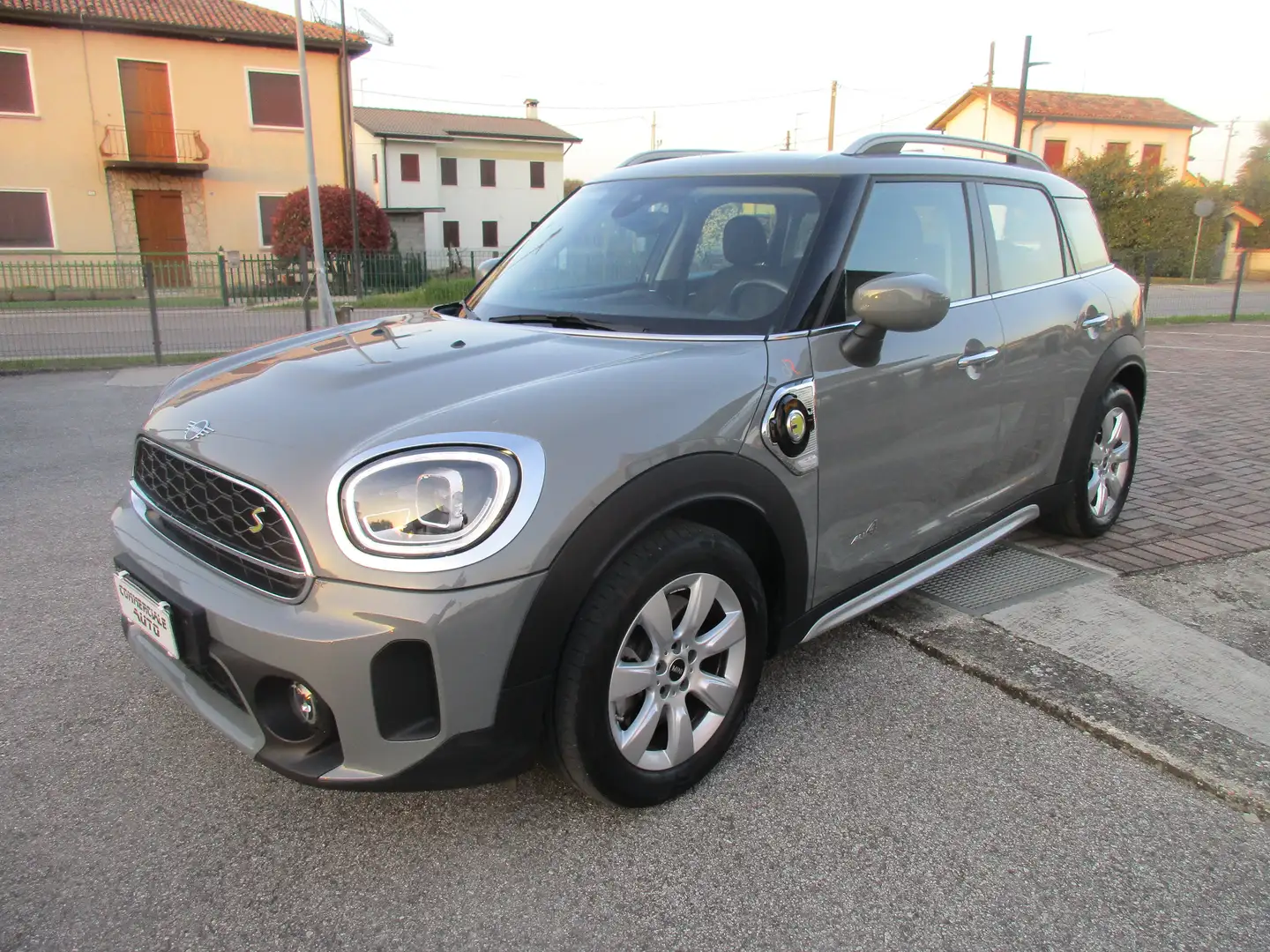 MINI Cooper SE Countryman Mini Countryman 1.5 Cooper SE Essential all4 auto Gris - 1