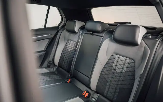 Volkswagen Golf view 11