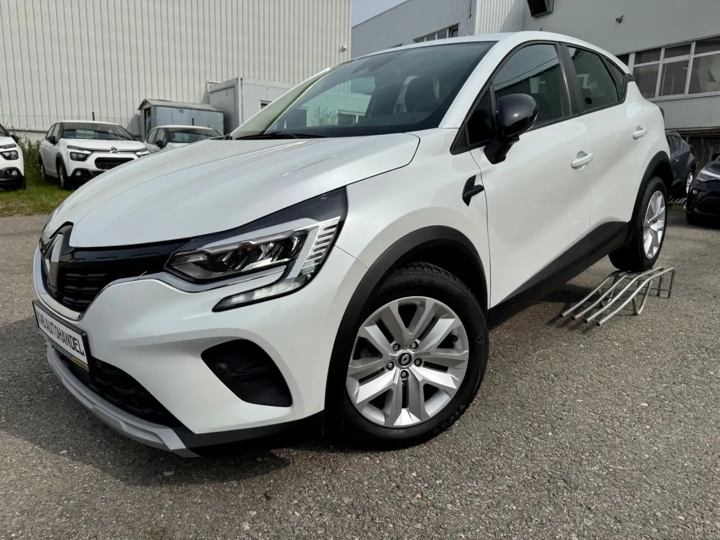 Renault Captur TCe 140 EDC Business Edition Weiß - 1
