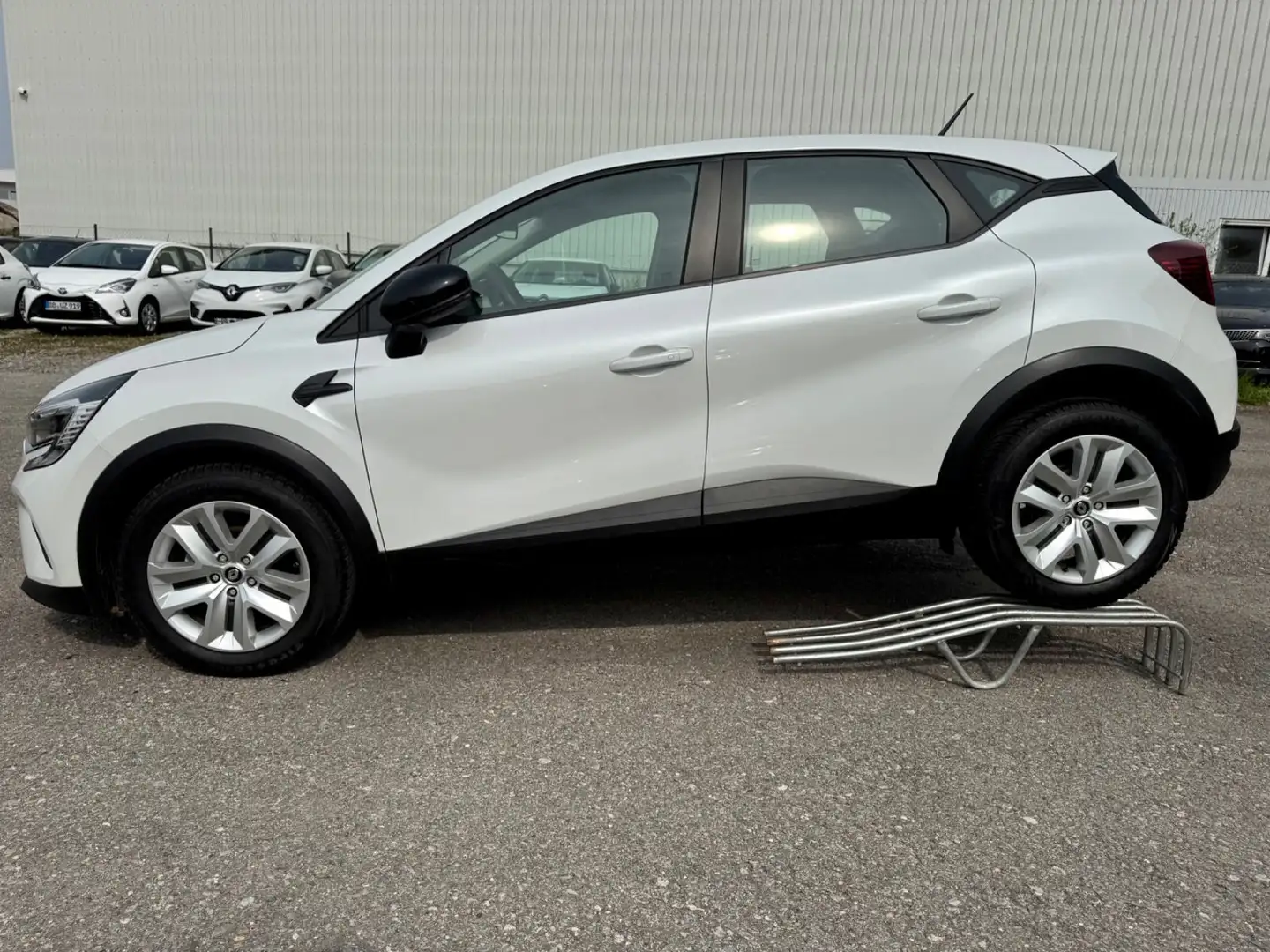 Renault Captur TCe 140 EDC Business Edition Weiß - 2