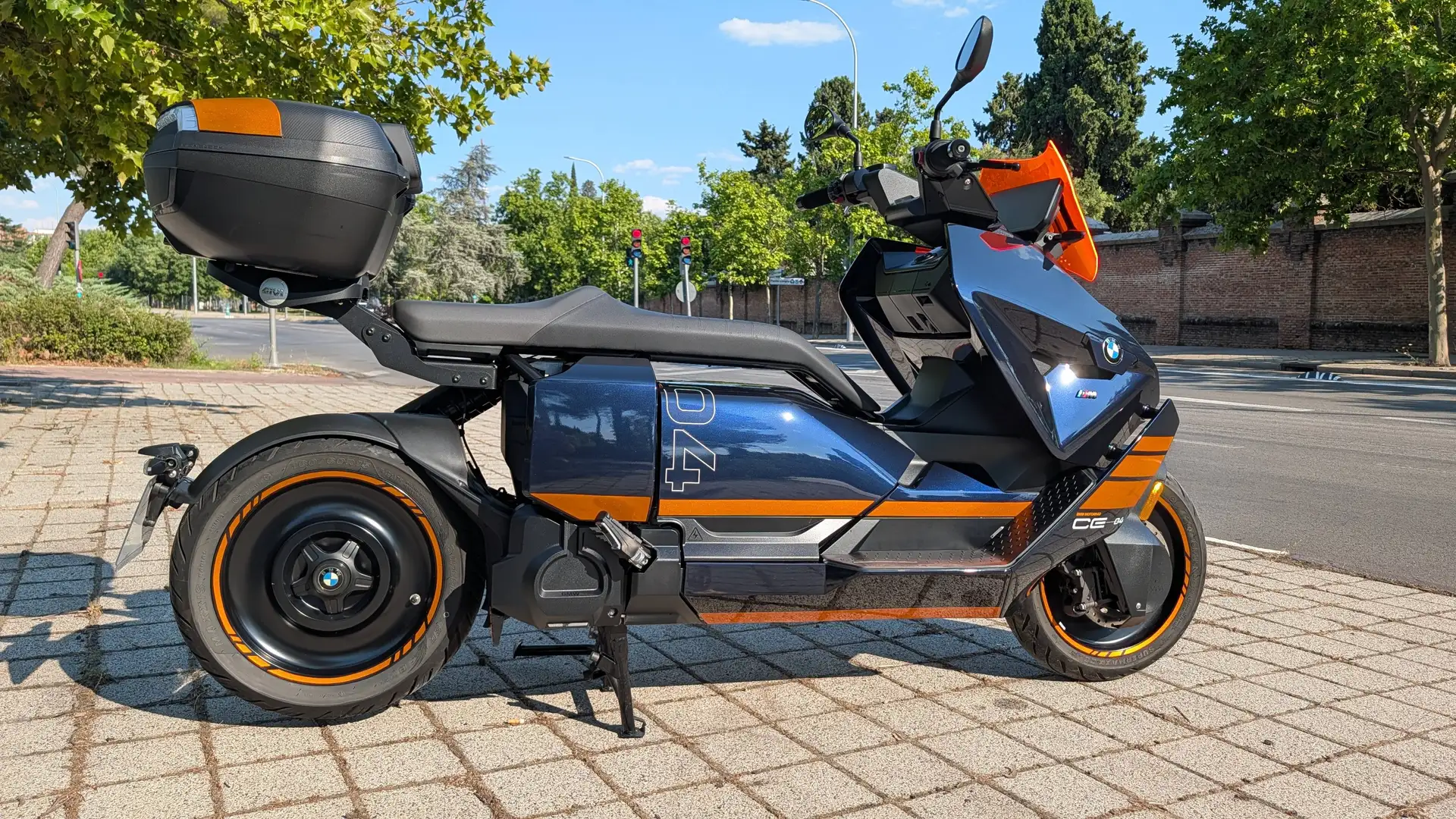 BMW CE 04 Dynamic/Avantgarde/City packages with accessories and warranty until 28/07/2030 Azul - 2