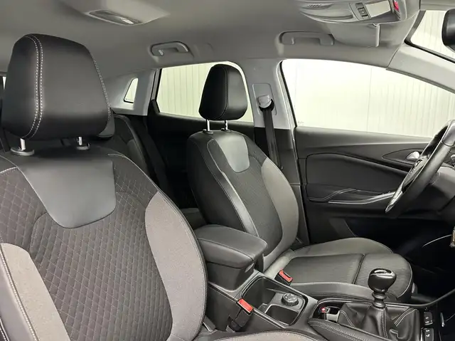 Opel Grandland view 13