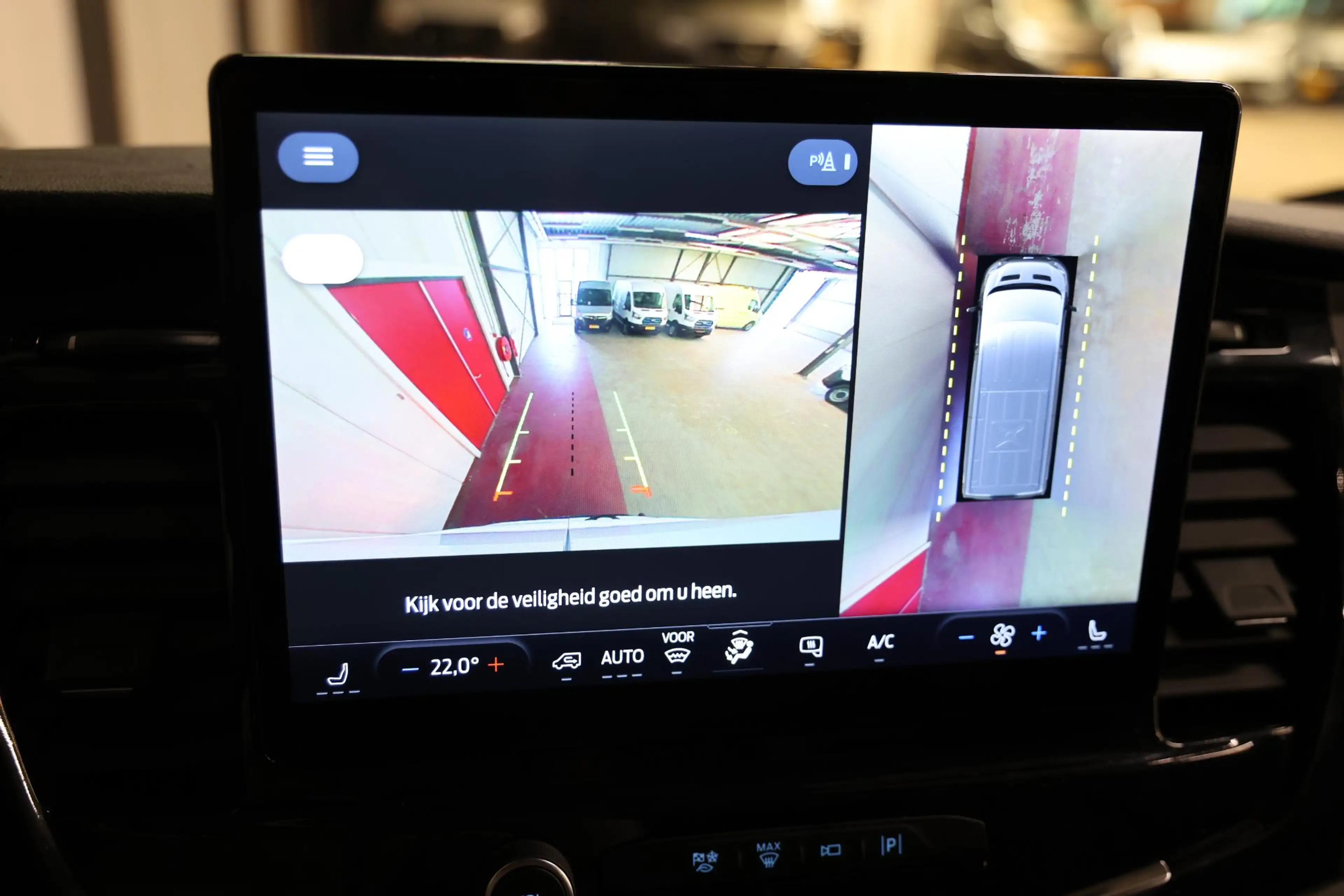 Ford E-Transit 350 L3H2 Trend — photo 7
