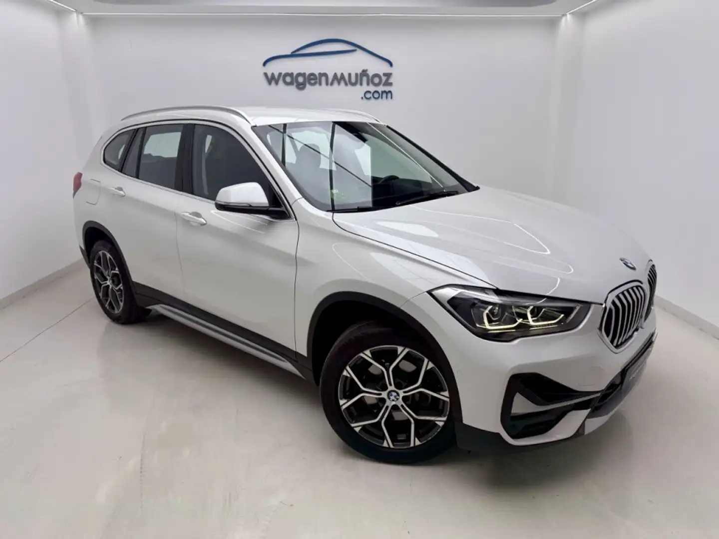 BMW X1 sDrive 18dA (4.75) Blanc - 2