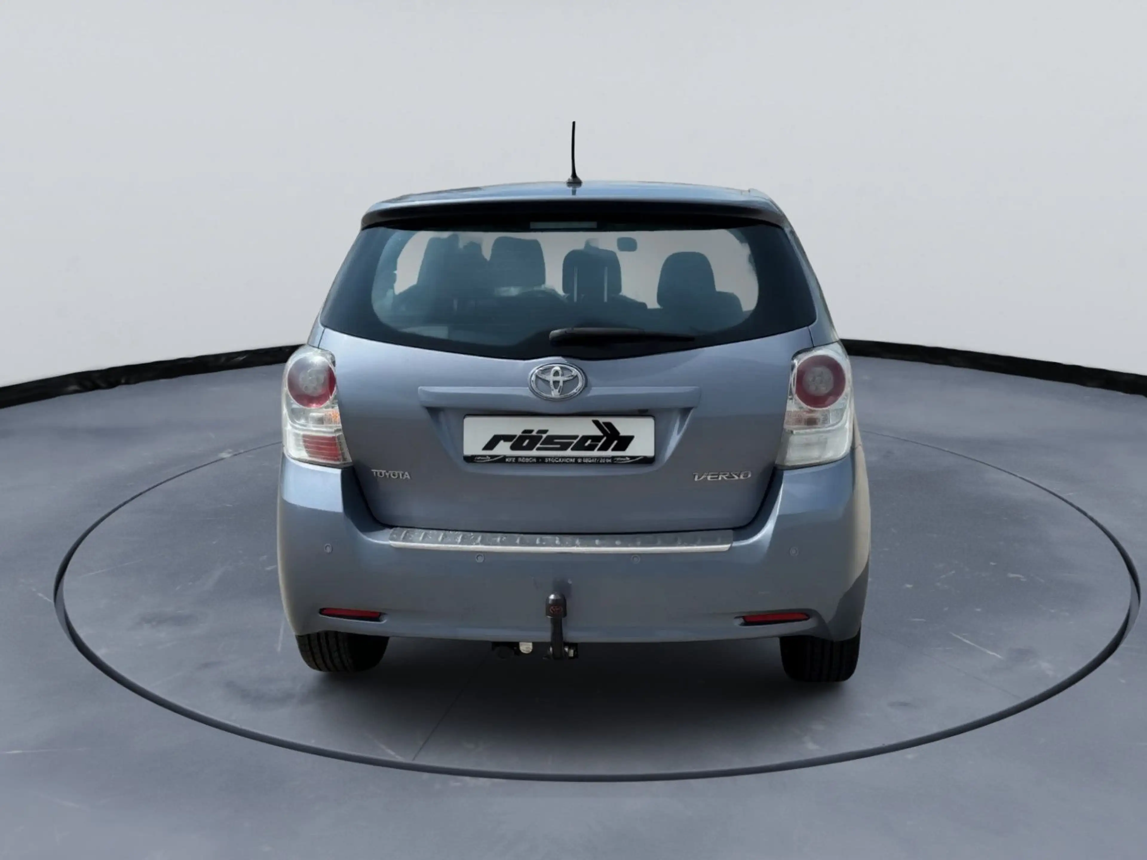Toyota Verso Executive — photo 5