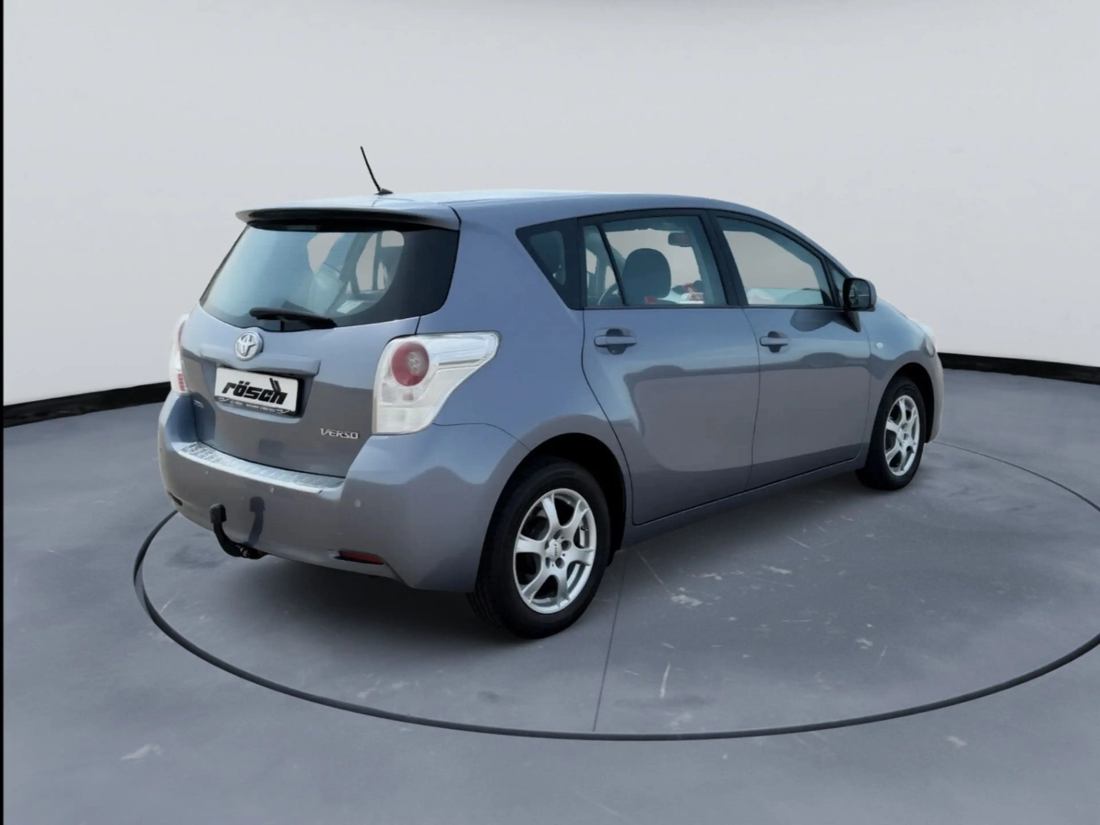 Toyota Verso Executive — photo 4