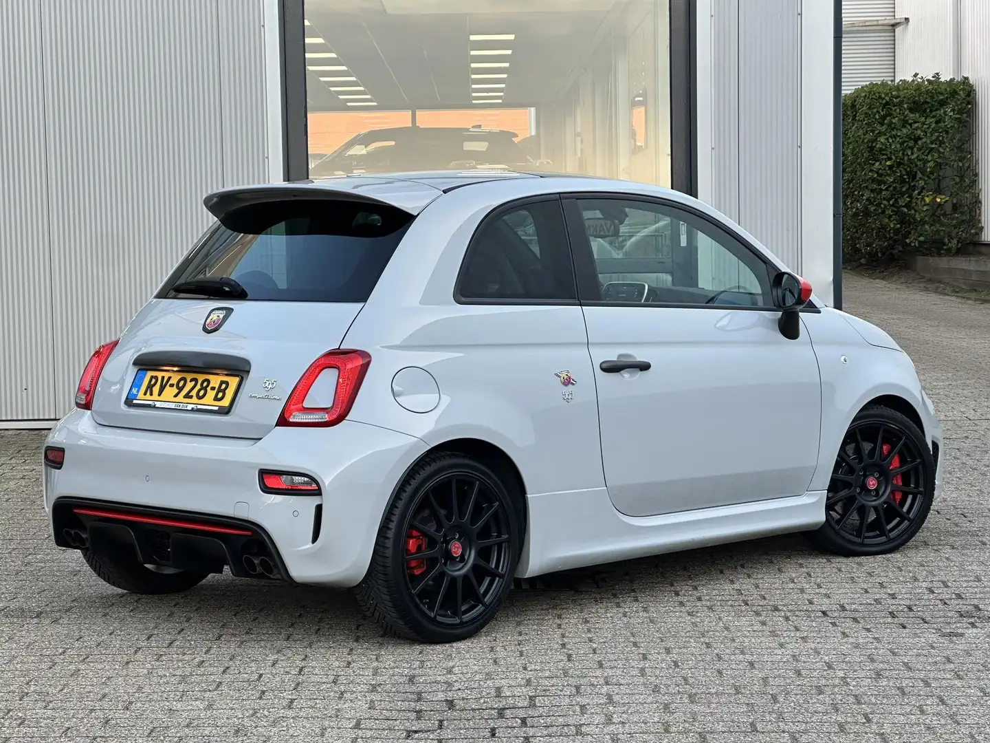 Fiat 500 Abarth 1.4 T-Jet 180pk Competizione | NL-auto/Pano-schuif Серый - 2