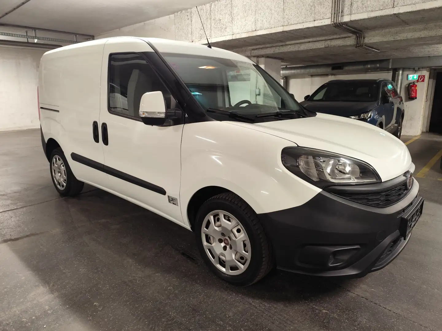 Fiat Doblo Cargo 1.6 Weiß - 1