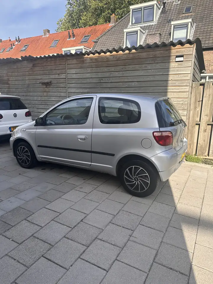 Toyota Yaris 1.0-16V VVT-i Sol, foto 12