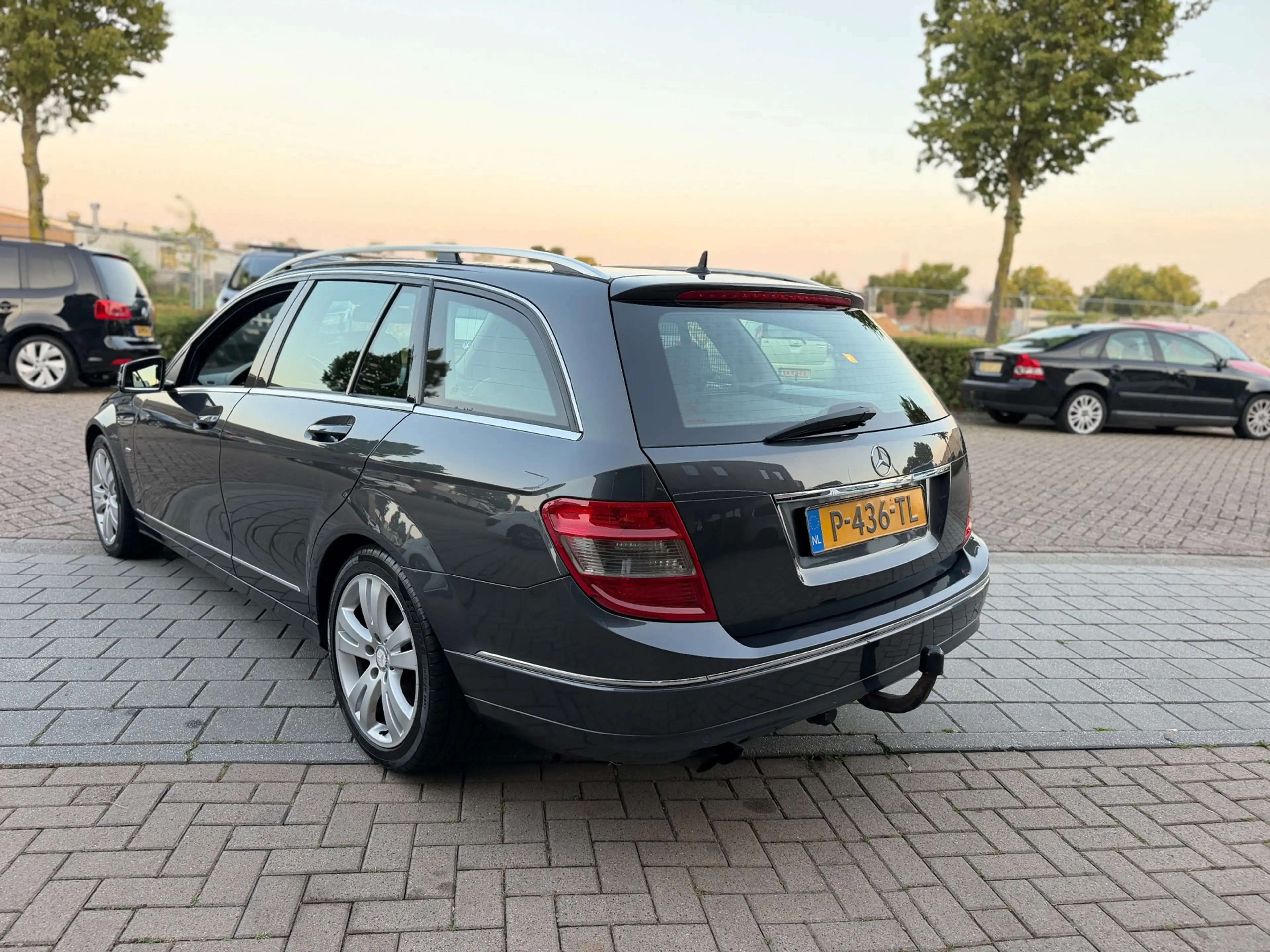 Mercedes-Benz C 180 Estate CGI BlueEFFICIENCY Business Class Avantgard — photo 39