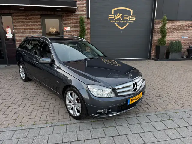 Mercedes-Benz C-Class view 6