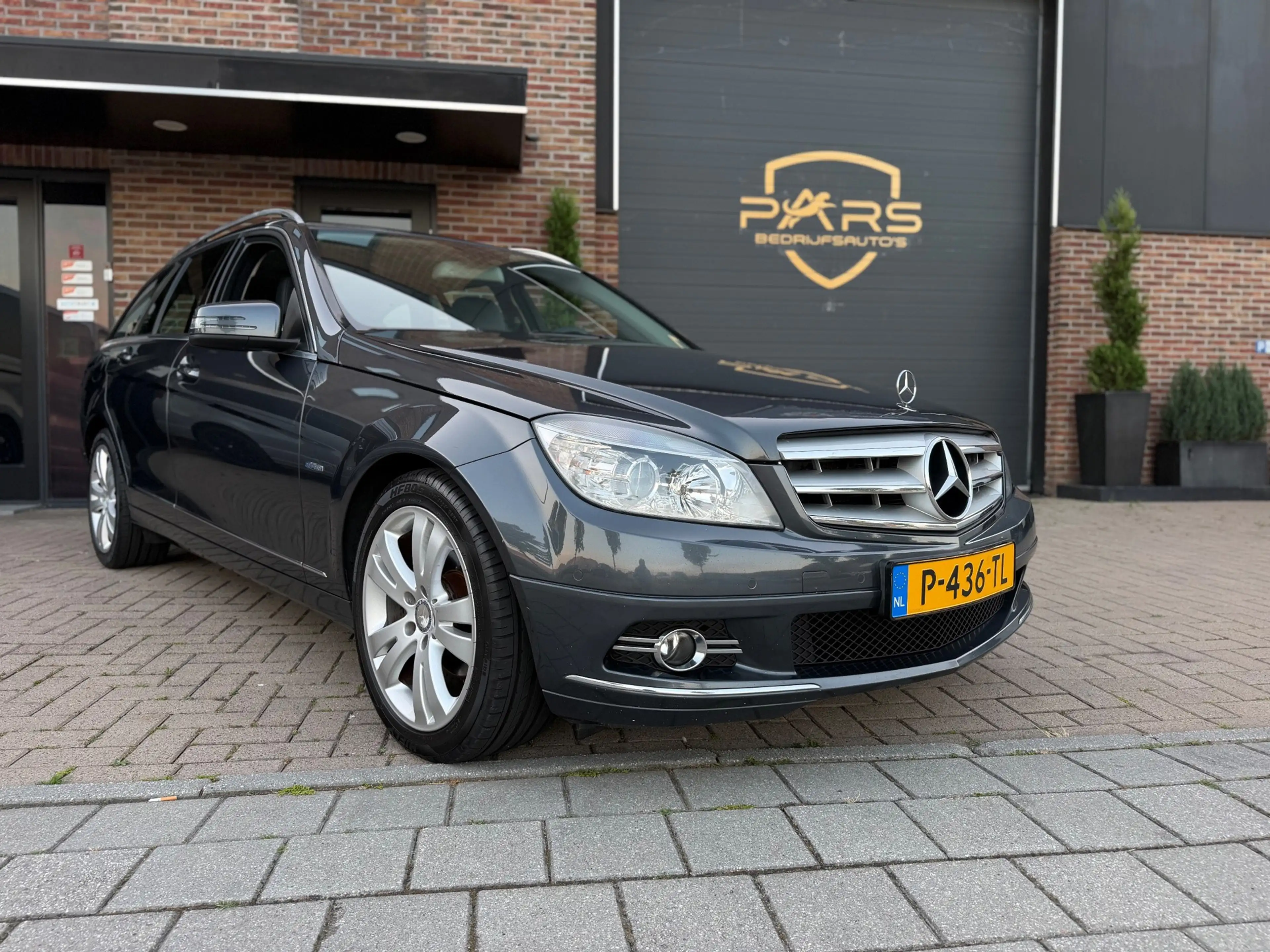 Mercedes-Benz C 180 Estate CGI BlueEFFICIENCY Business Class Avantgard — photo 5