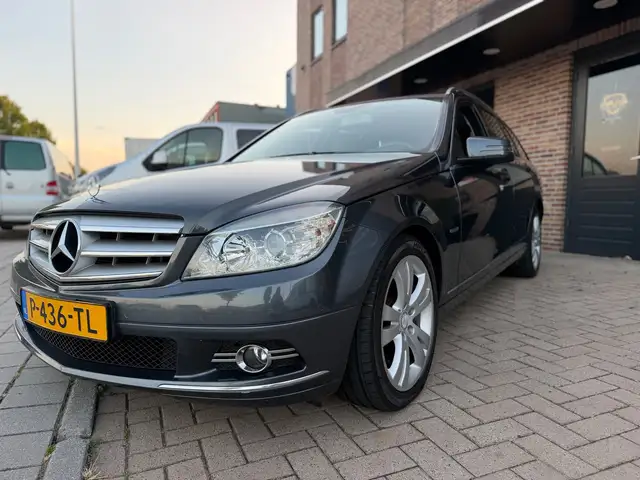 Mercedes-Benz C-Class view 11