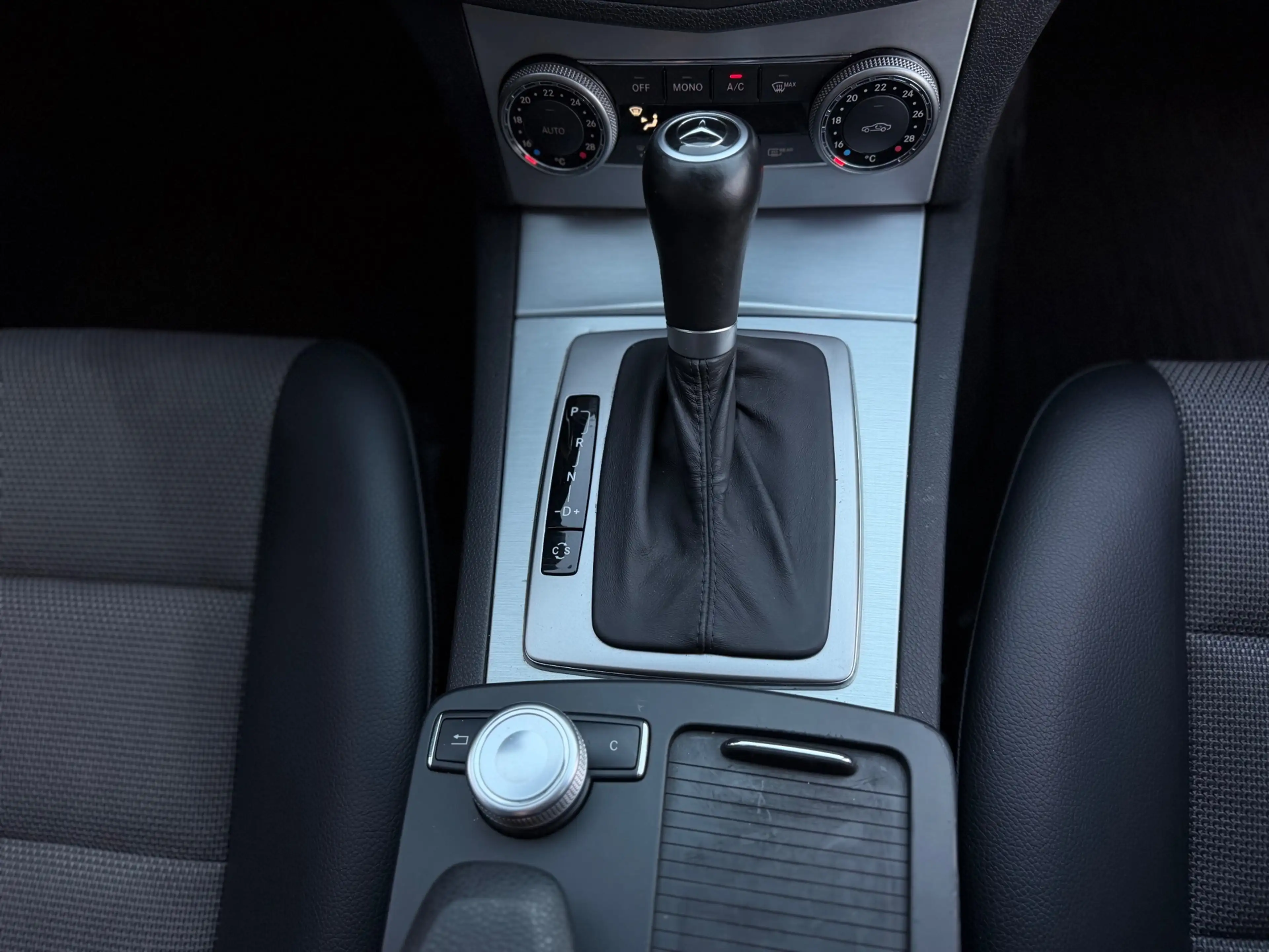 Mercedes-Benz C 180 Estate CGI BlueEFFICIENCY Business Class Avantgard — photo 30