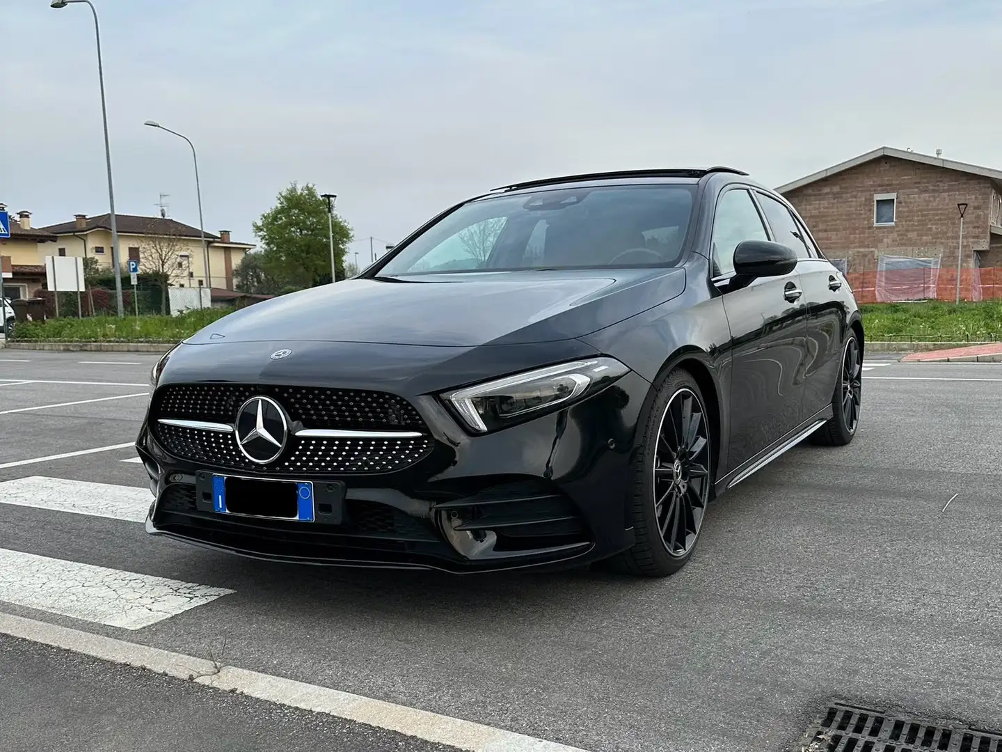 Mercedes-Benz A 220 Classe A - W177 2018 Premium 4matic auto AMG line Nero - 1
