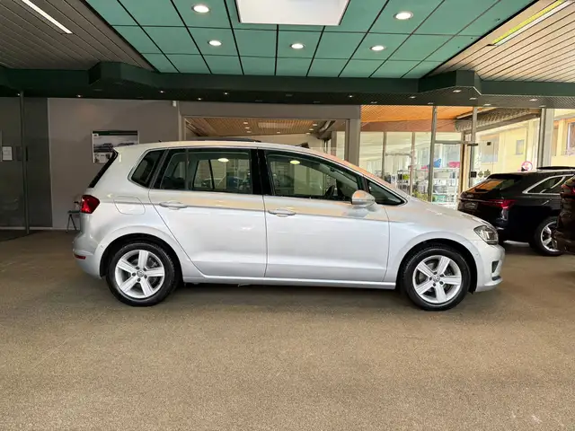 Volkswagen Golf view 7