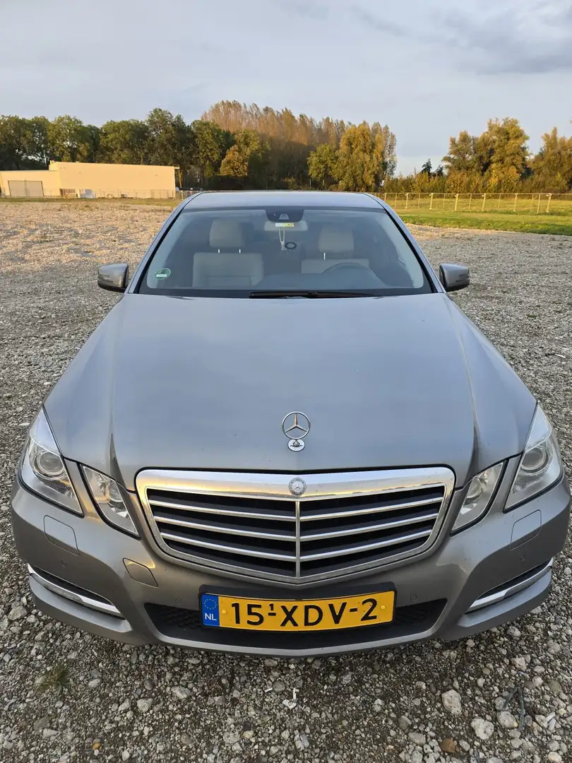Mercedes-Benz E 300 E 300 CGI Avantgarde Grijs - 1