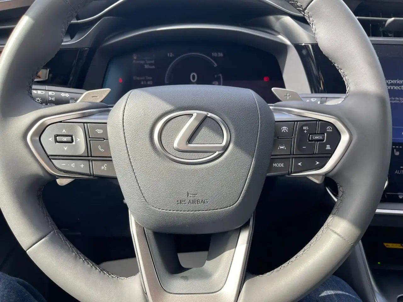 Lexus RZ снимка Lexus RZ