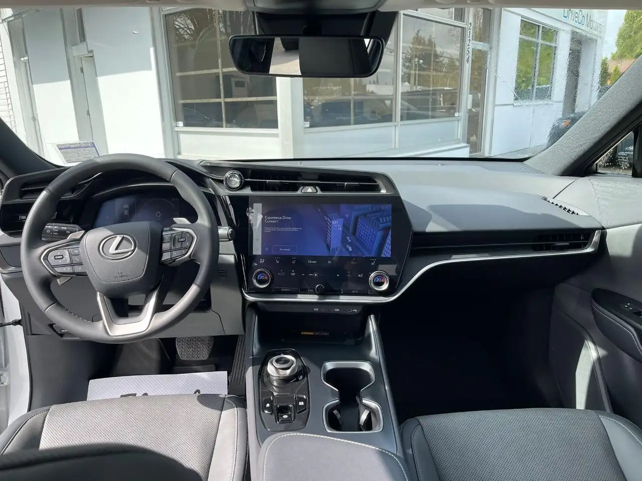 Lexus RZ снимка Lexus RZ