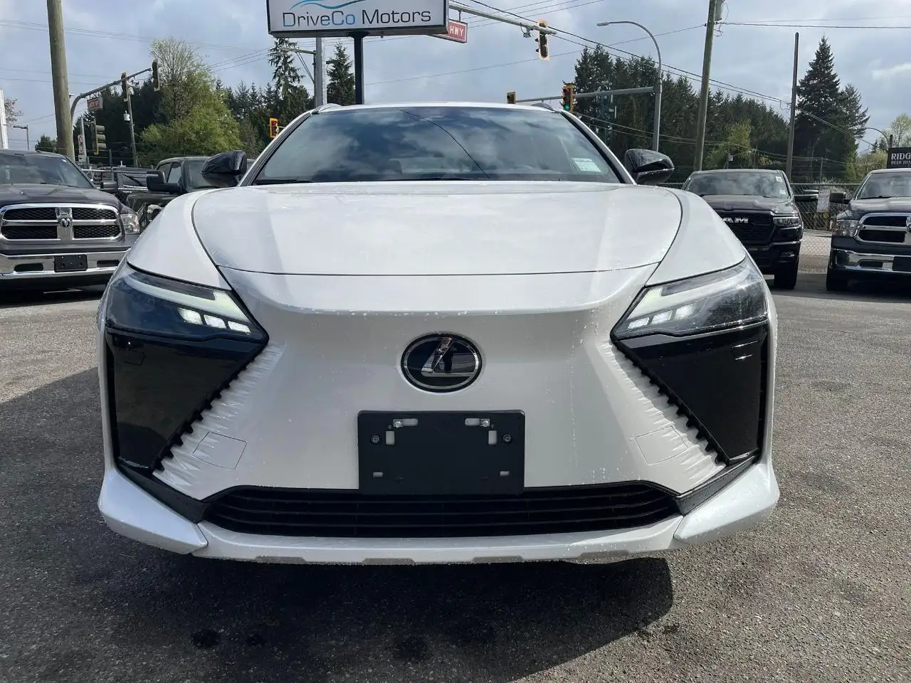 Lexus RZ снимка Lexus RZ