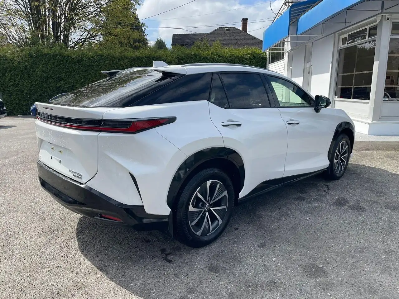 Lexus RZ снимка Lexus RZ