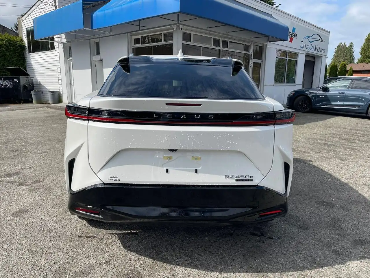 Lexus RZ снимка Lexus RZ