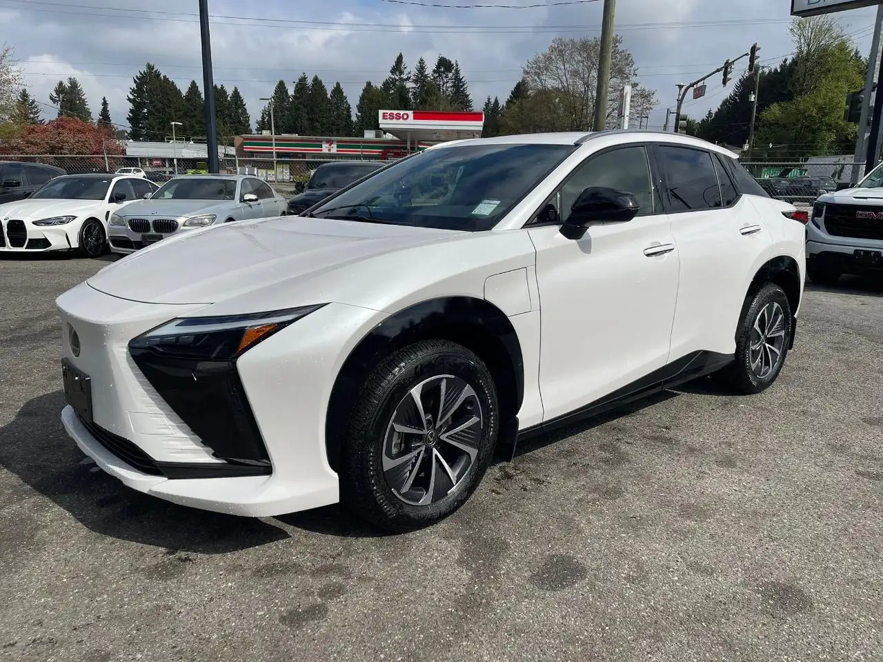 Lexus RZ снимка Lexus RZ