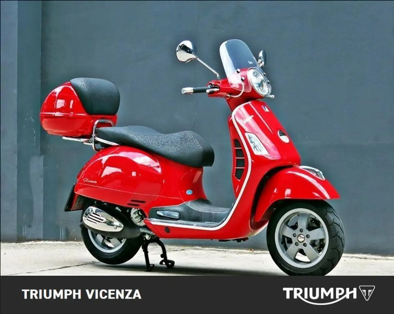 Vespa GTS 250 ie Rosso - 1