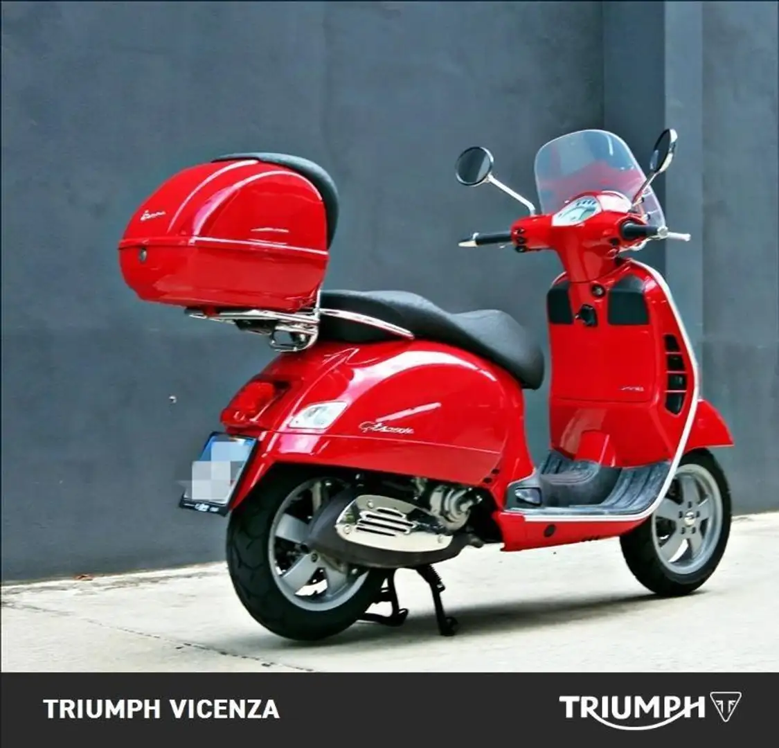 Vespa GTS 250 ie Rosso - 2