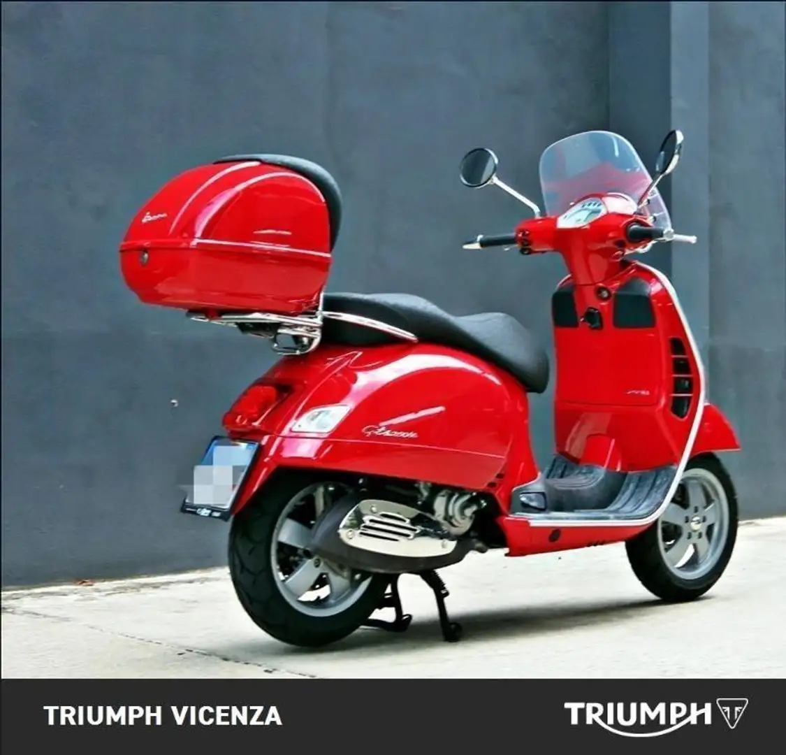 Vespa GTS 250 ie Rosso - 2