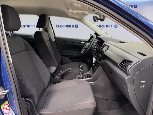 Volkswagen T-Cross view 16