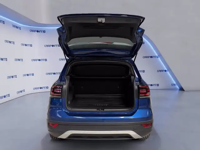 Volkswagen T-Cross view 18