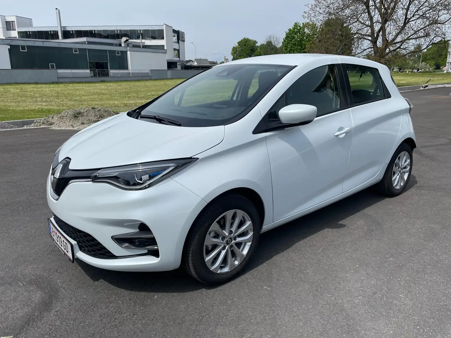 Renault ZOE Zen Complete R110 Z.E.50 (52kWh) Weiß - 1