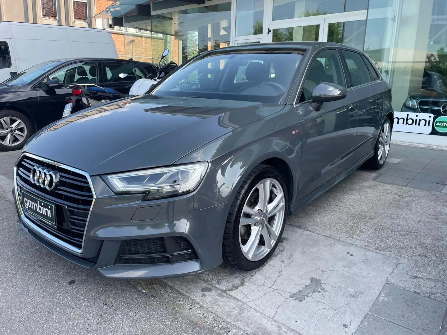 Audi A3 A3 Sportback  30 1.6 tdi Admired s.line autom Grigio - 2