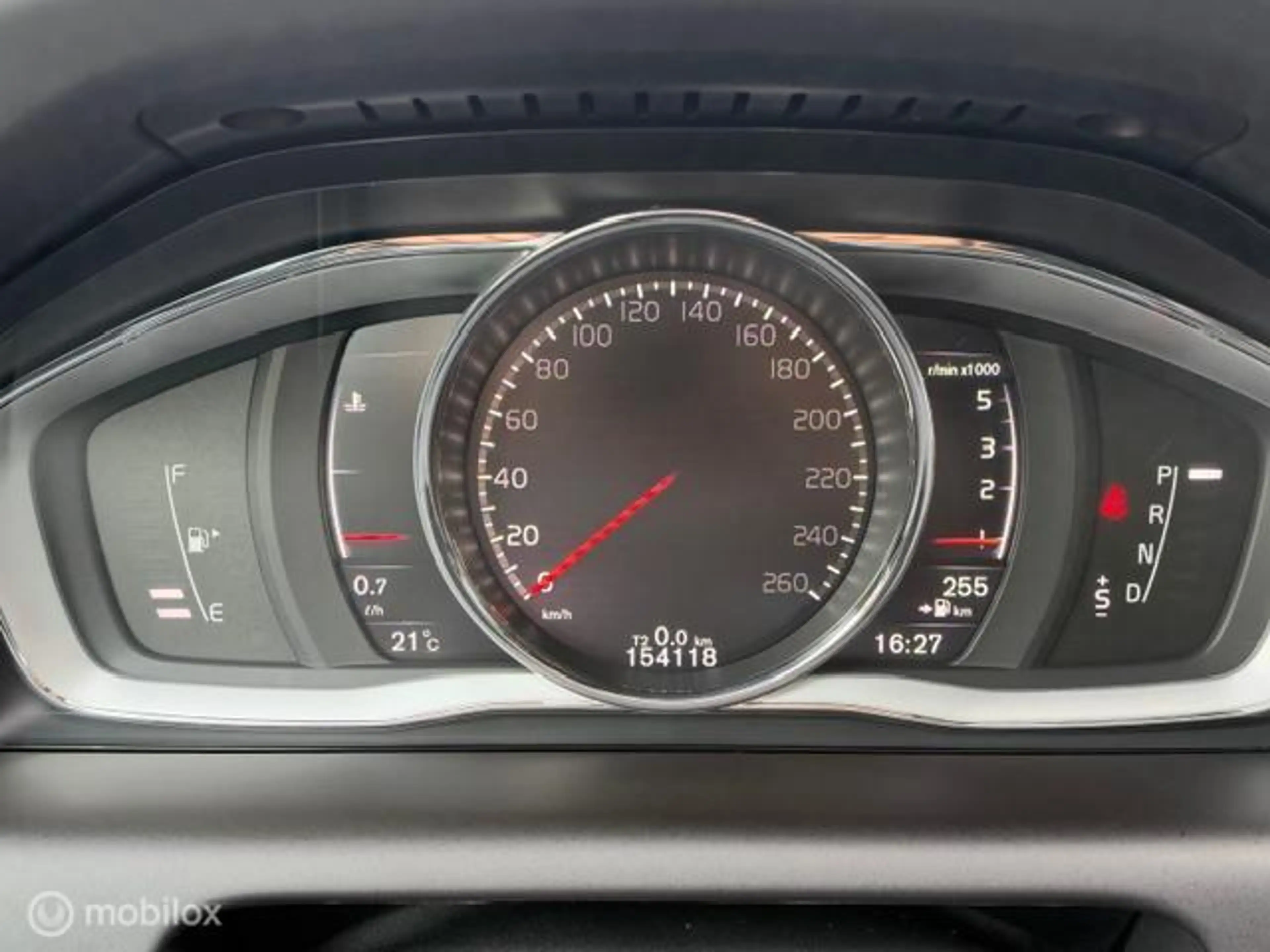 Volvo XC60 2.0 D4 FWD Polar+ — photo 4